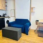 Paris Studio Near Eiffel Tower